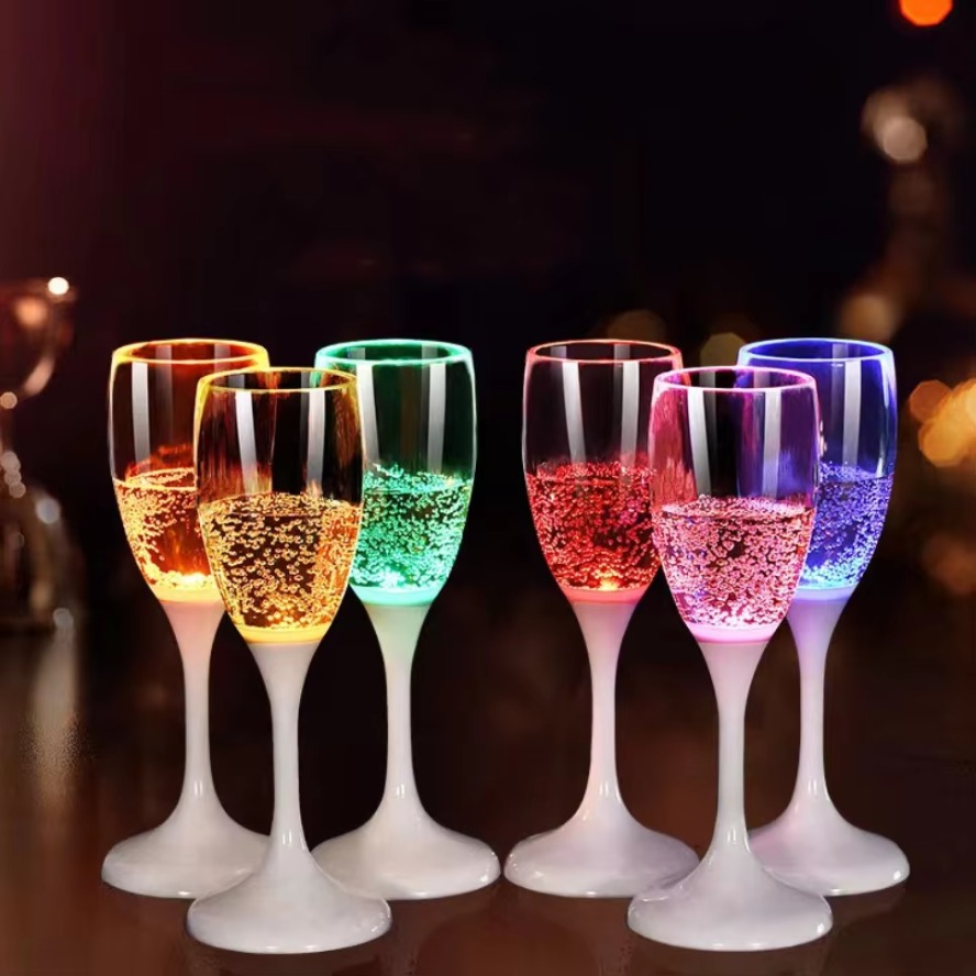 自動LED点滅カップ,6色,ライトアップ,ワイン,ビール,ウ - Beer Wine Up のレビューと価格